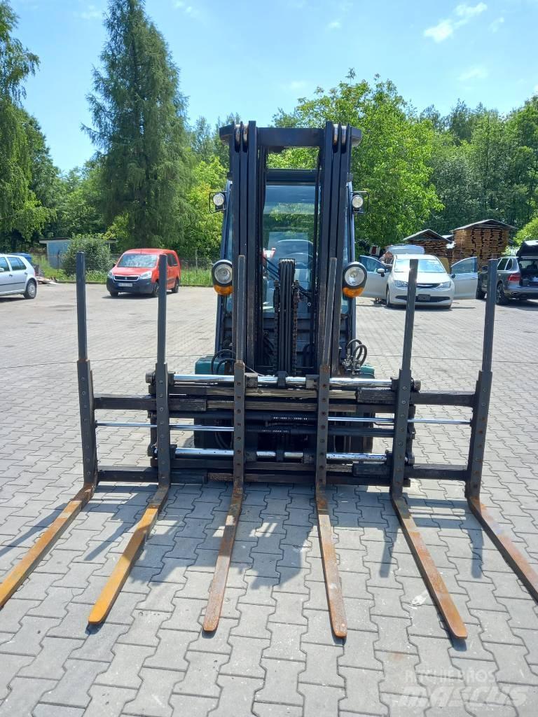 Toyota 8 FGF 30 Carrelli elevatori GPL