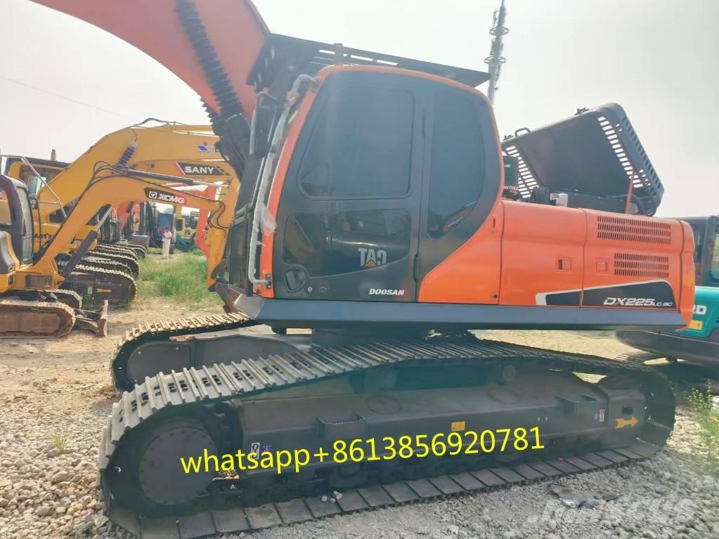Doosan DX 225 Escavatori cingolati