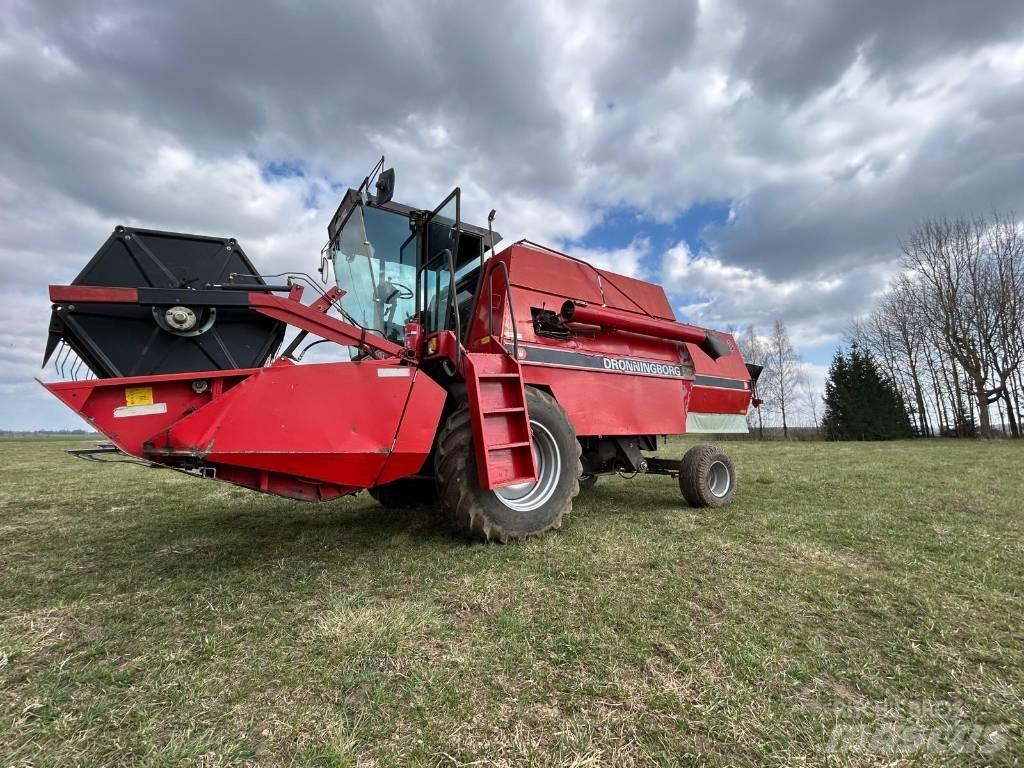 Dronningborg D4500 Mietitrebbiatrici