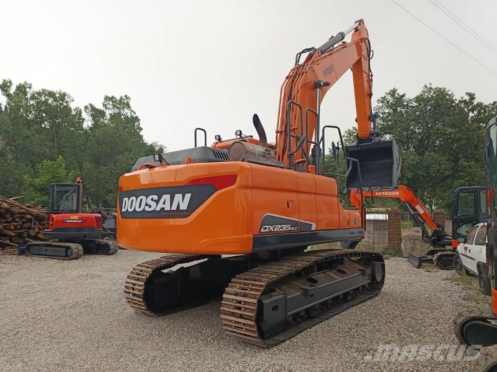 Doosan DX 235 NLC-5 Escavatori cingolati
