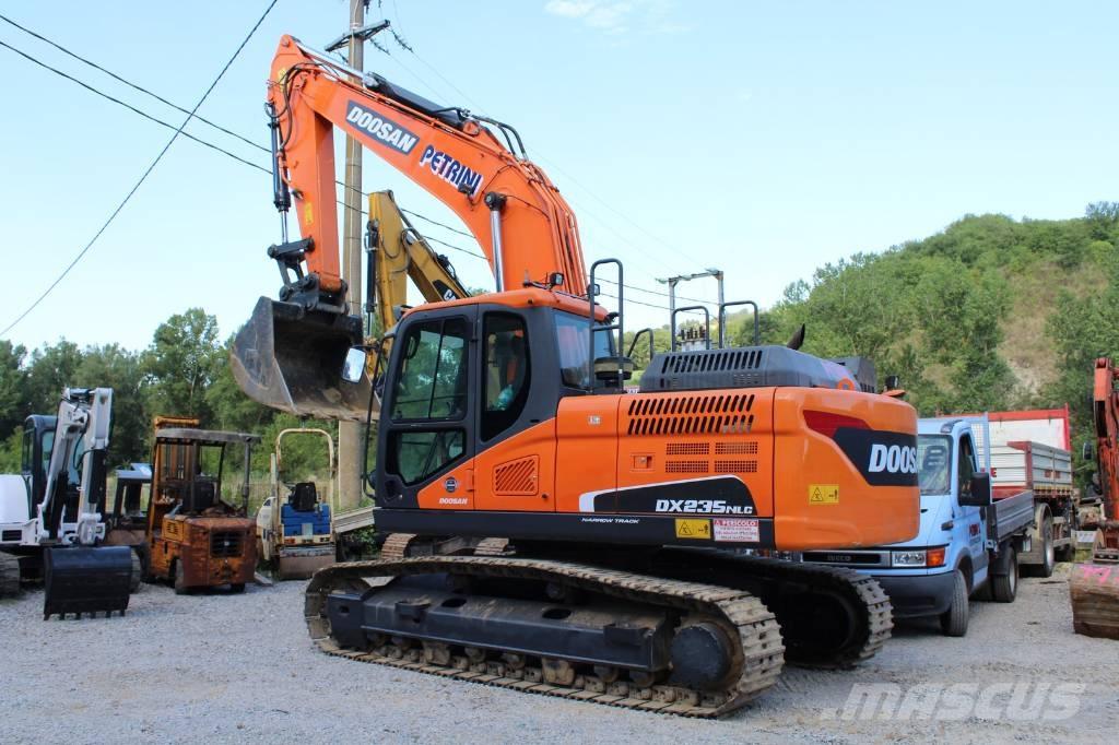Doosan DX 235 NLC-5 Escavatori cingolati