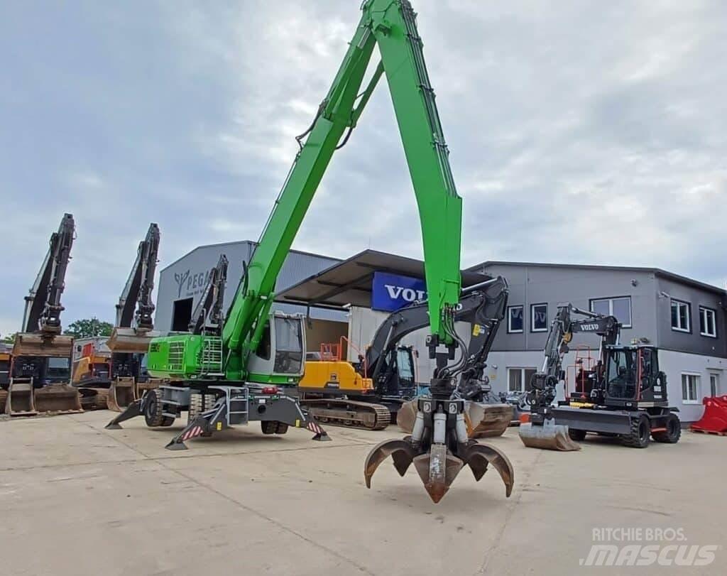 Sennebogen 830E Movimentazione rifiuti