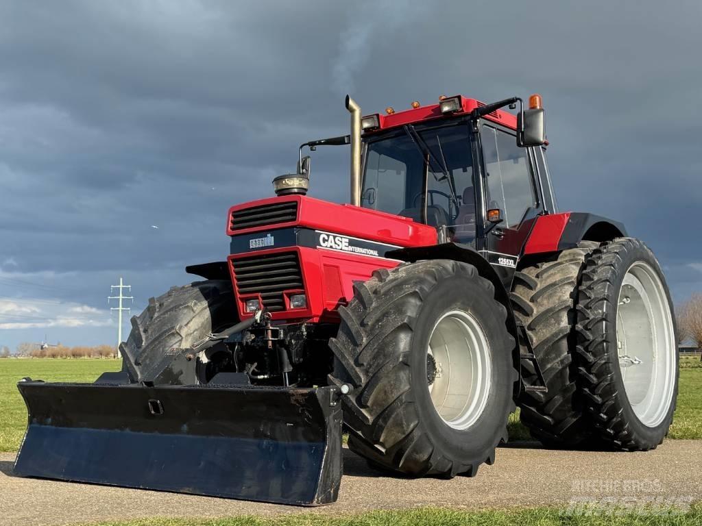 Case IH 1255 XL Trattori