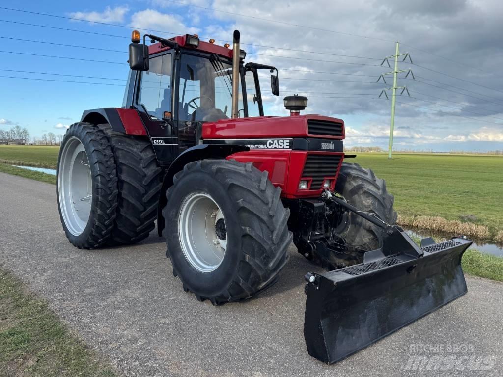 Case IH 1255 XL Trattori