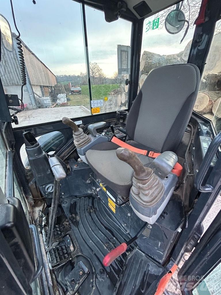 Hitachi ZX 26 U-6 Miniescavatori