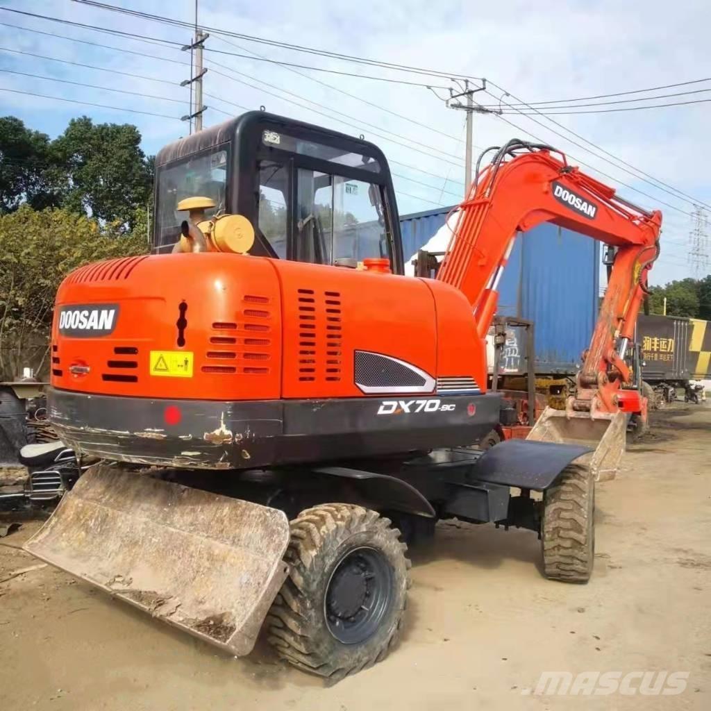 Doosan DX70W-9C Escavatori gommati