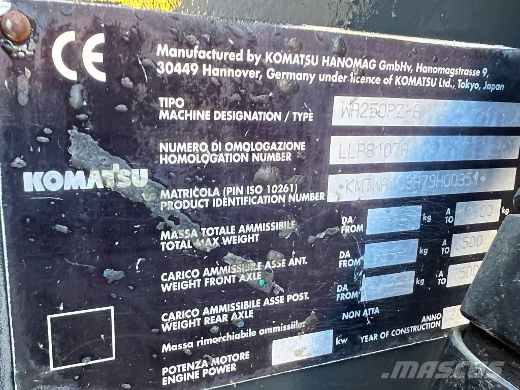 Komatsu WA 250 PZ-6 Pale gommate
