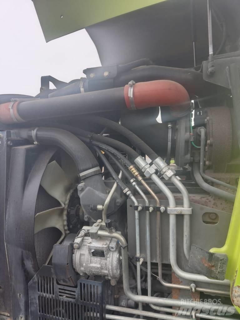 CLAAS Arion 630 Trattori