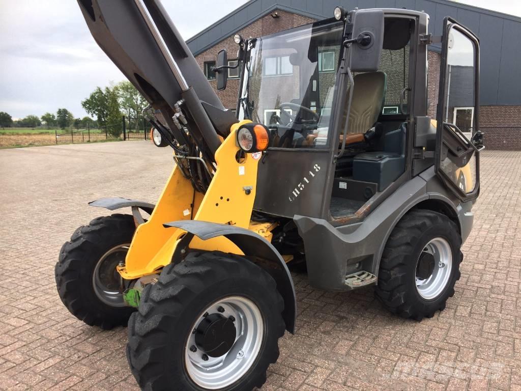 Mecalac AX 850 Pale gommate