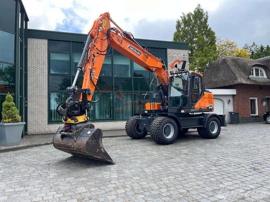Develon DX 160 W-7 Escavatori gommati