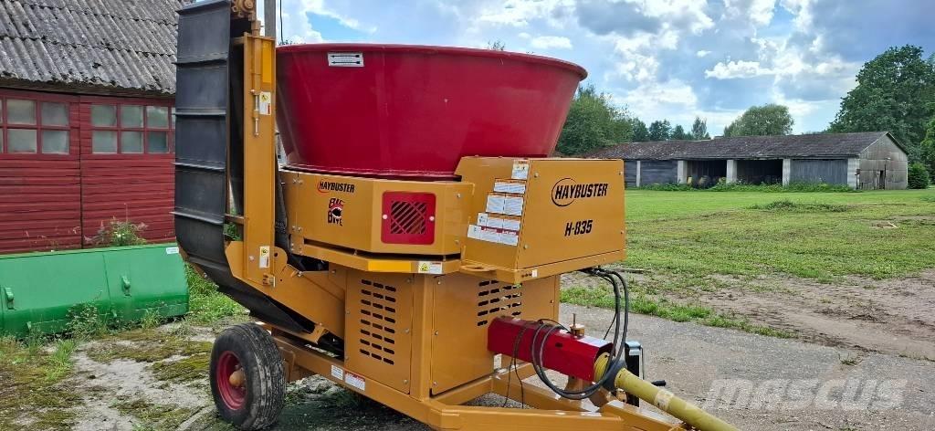 Haybuster H-835 Trinciatrici, tagliatrici e srotolatrici per balle