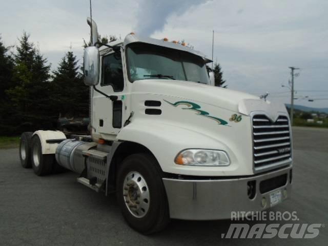 Mack CXU 613 Motrici e Trattori Stradali