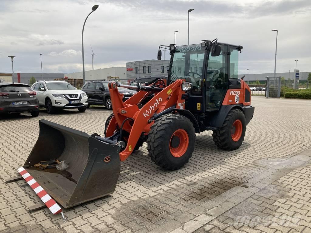 Kubota R 090 Mini Pale Gommate