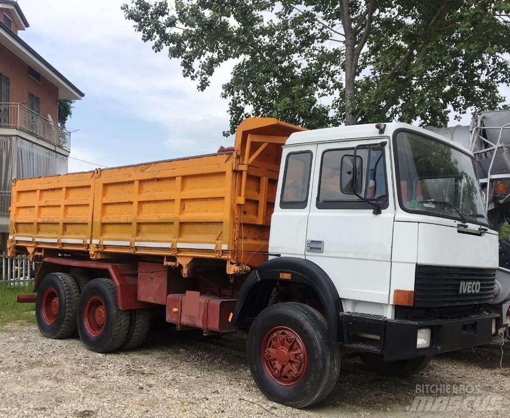 Iveco 330-26 Camion ribaltabili
