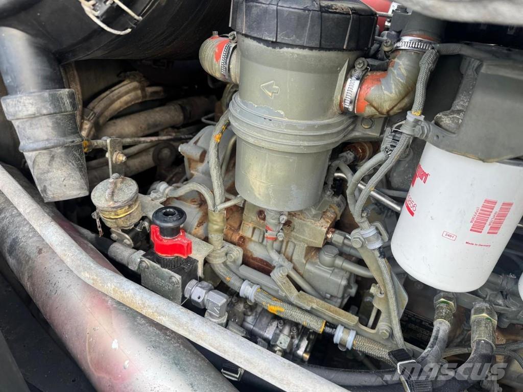 Sennebogen 818M Movimentazione rifiuti