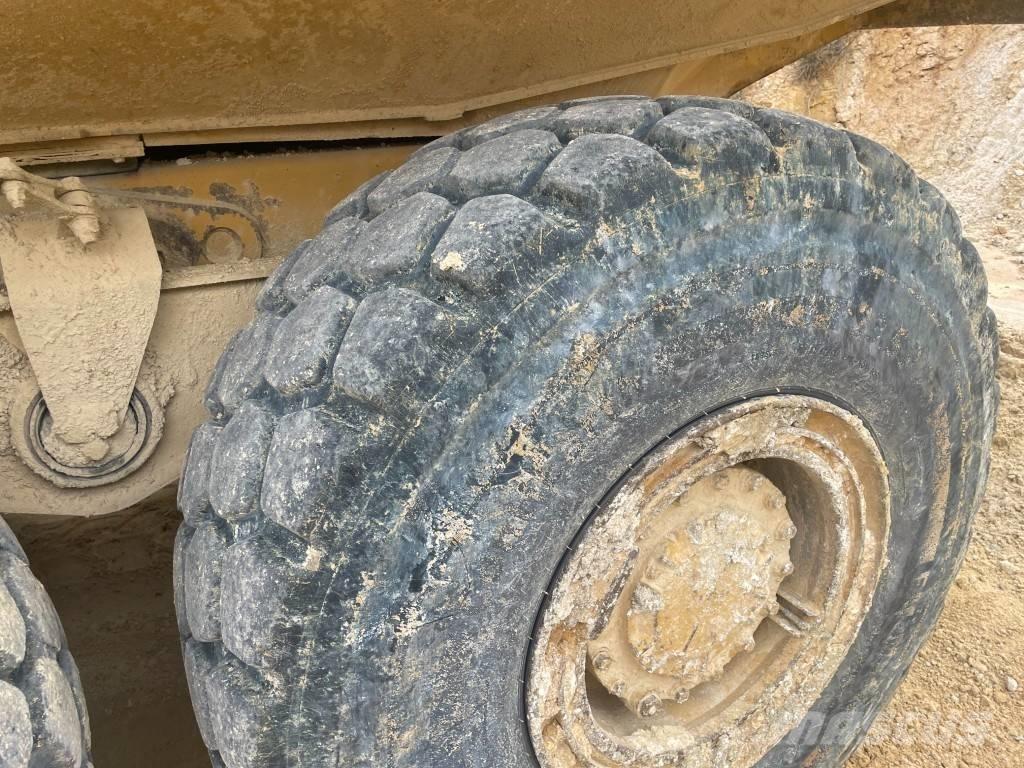 CAT 730 Dumpers articolati