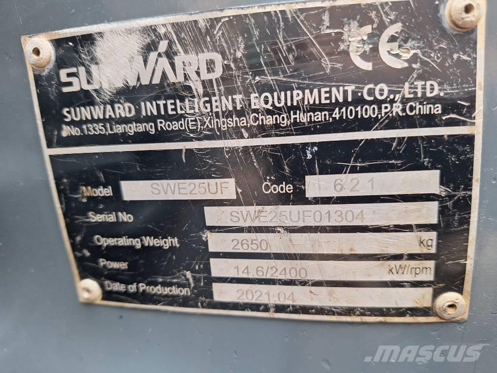 Sunward SWE 25 UF Miniescavatori
