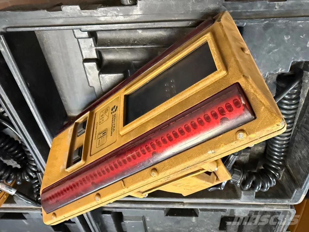 CAT D6M Dozer cingolati