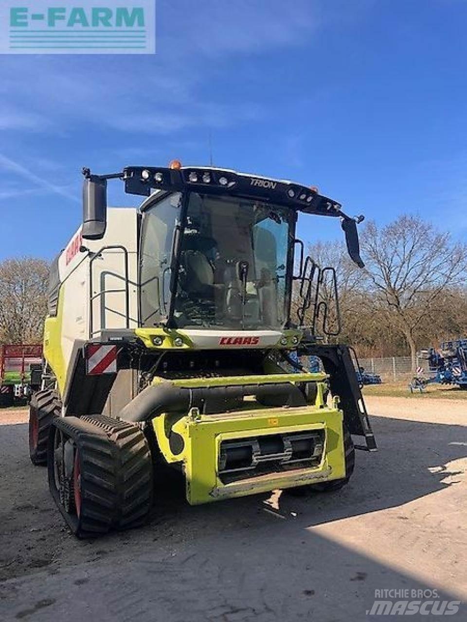 CLAAS trion 730tt Mietitrebbiatrici