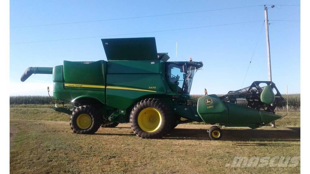 John Deere S 670 Mietitrebbiatrici