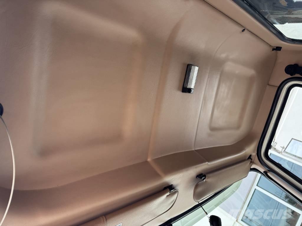 Mack CV 713 Camion ribaltabili