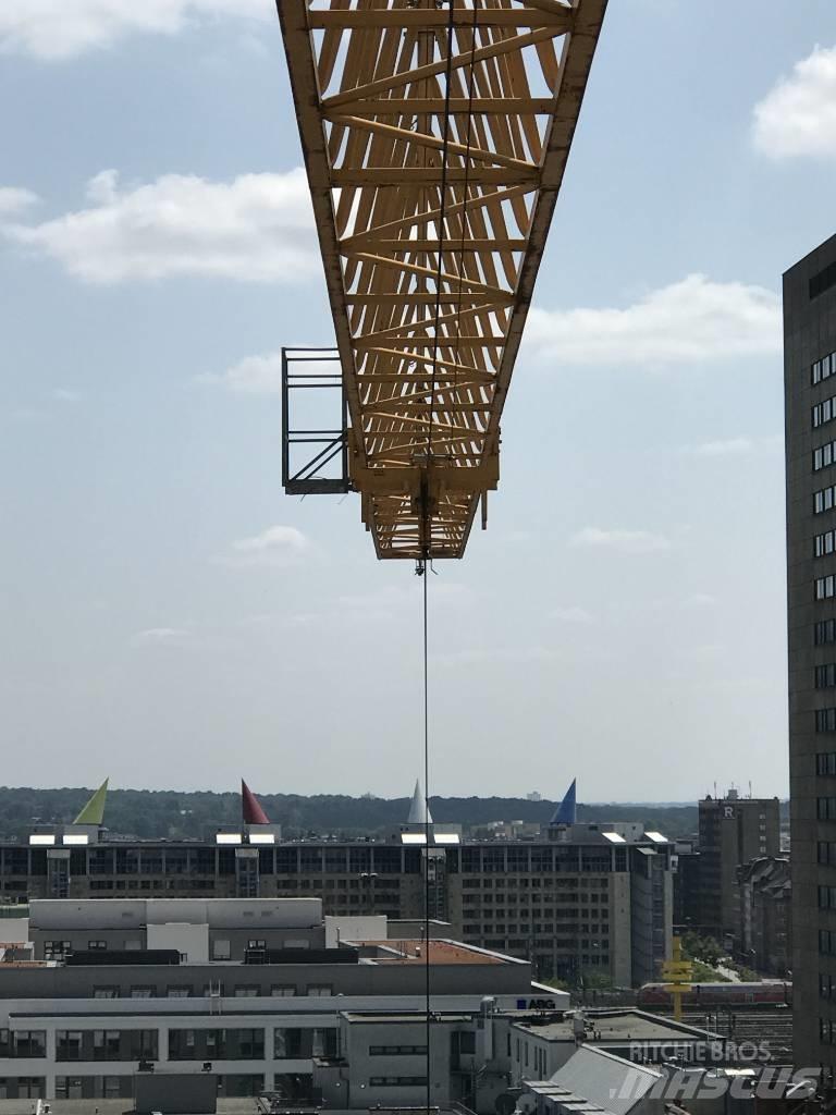 Liebherr 110 EC-B 6 Gru a torre