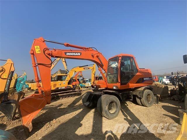 Doosan DH150 Escavatori cingolati