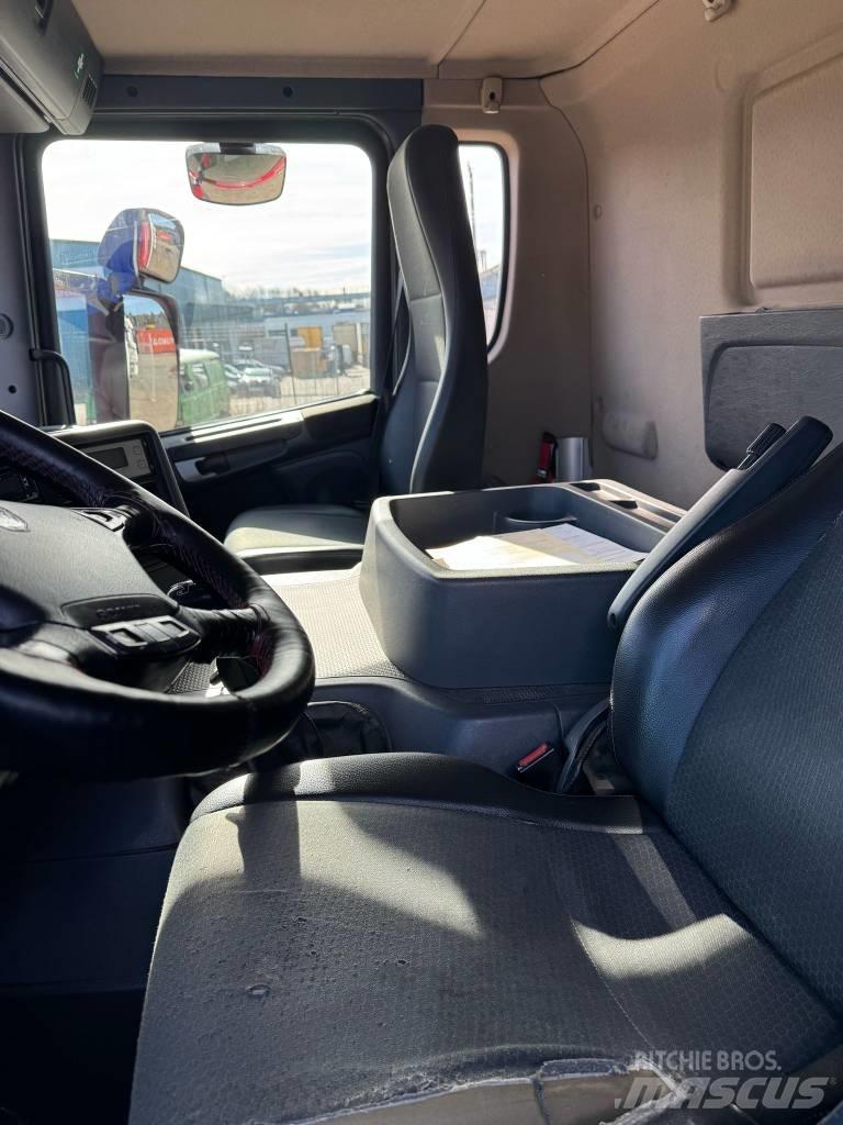 Scania P 280 Camion a temperatura controllata