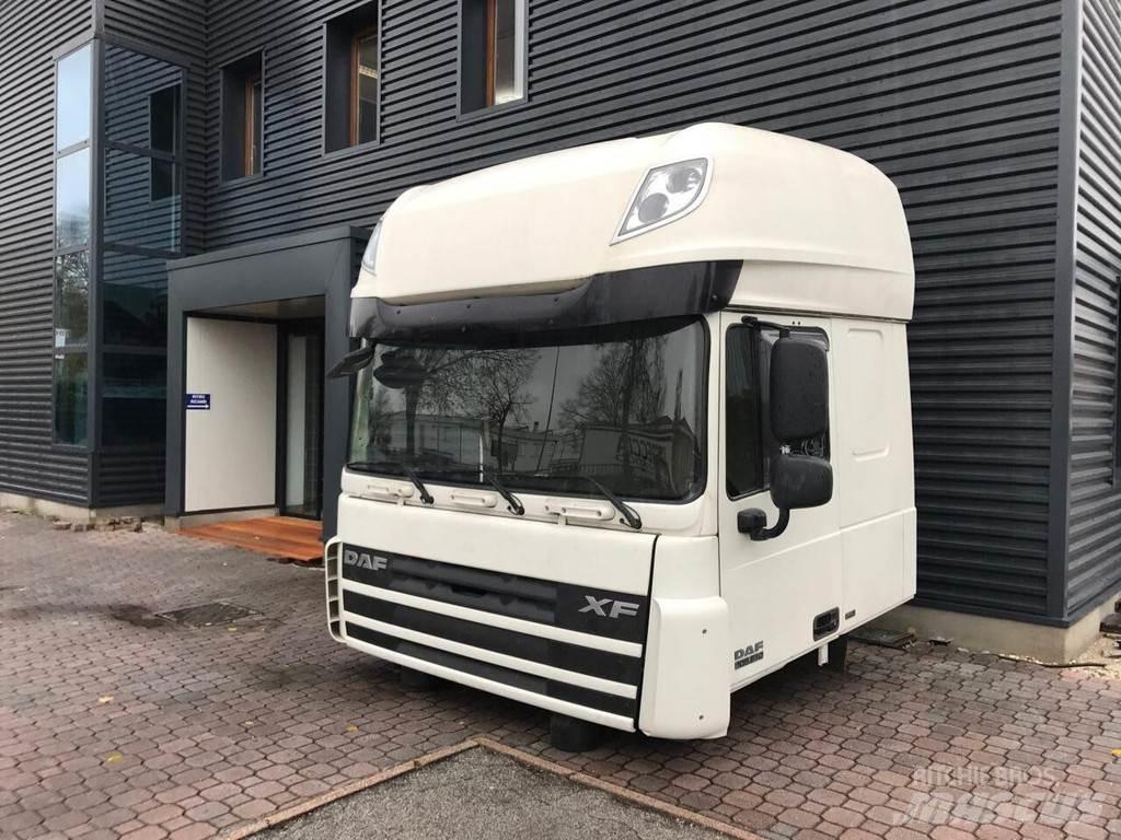 DAF XF 105 Euro 5 Cabine e interni