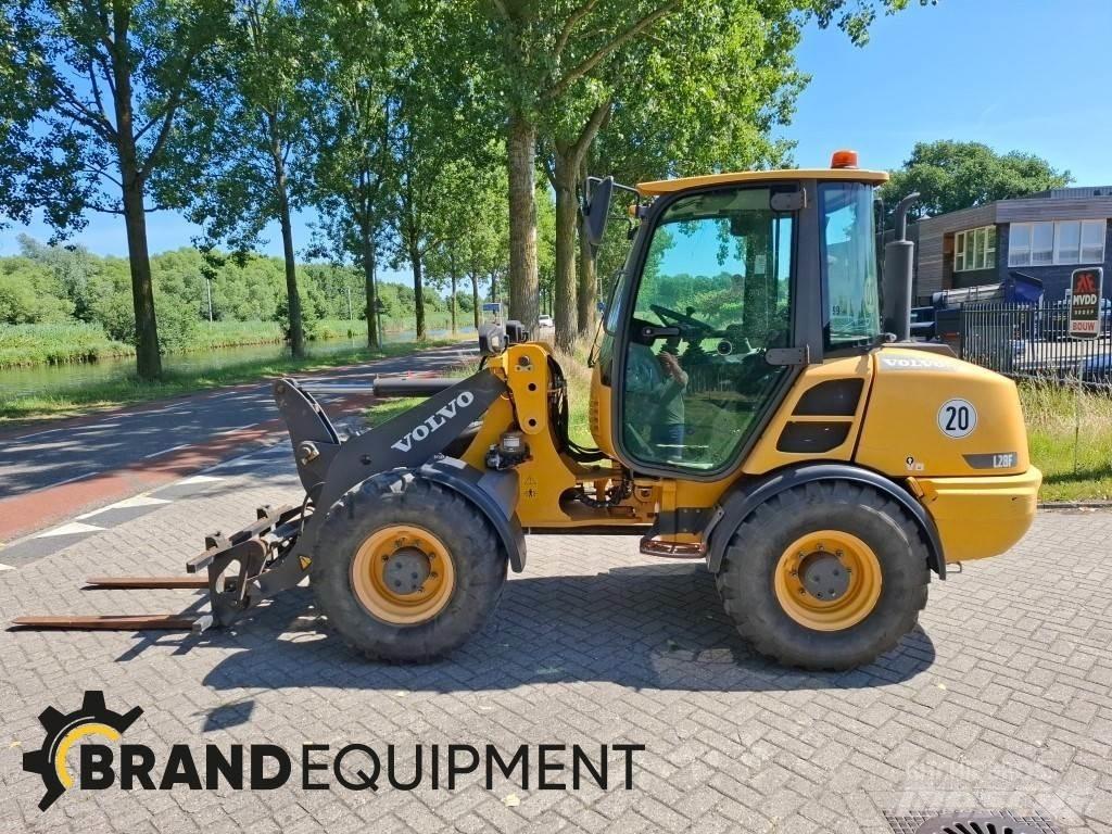 Volvo L28F Pale gommate