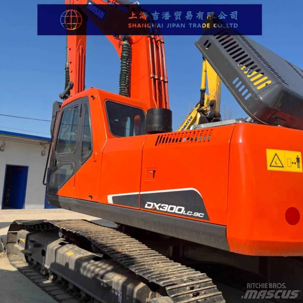 Doosan DX 300 Escavatori cingolati