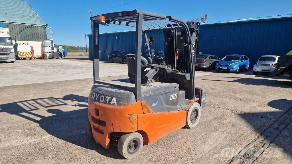 Toyota 8 FBMT 30 Carrelli elevatori elettrici