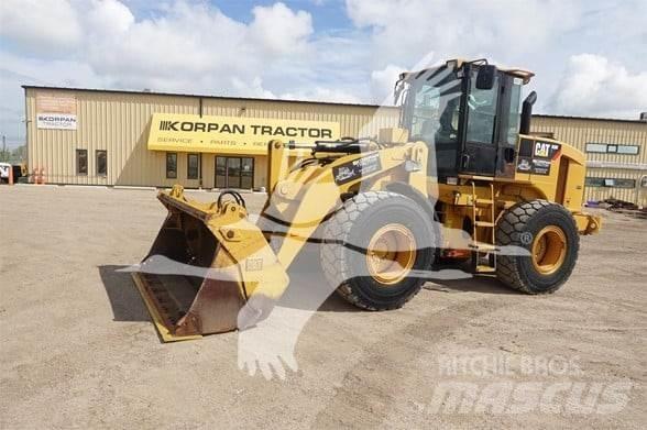 CAT 928H Pale gommate