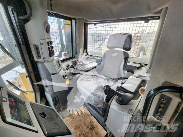 CAT D8T Dozer cingolati