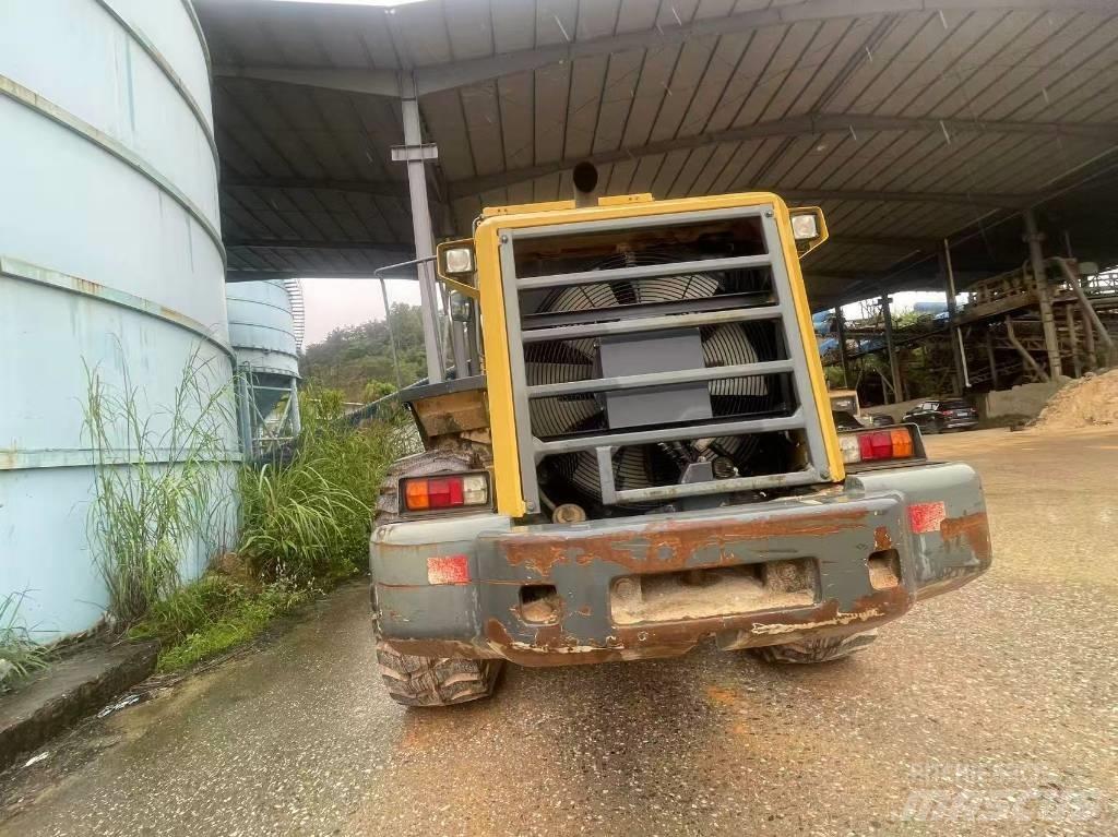 Komatsu WA 380Z-6 Pale gommate