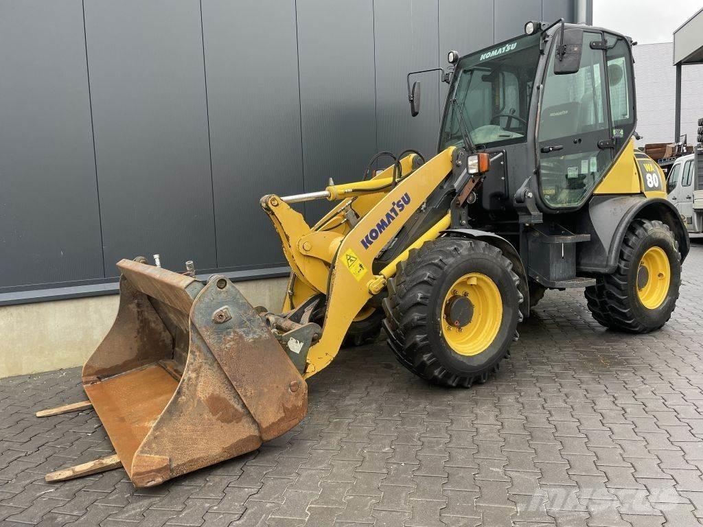 Komatsu WA80-6 Pale gommate