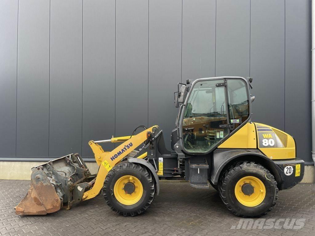 Komatsu WA80-6 Pale gommate