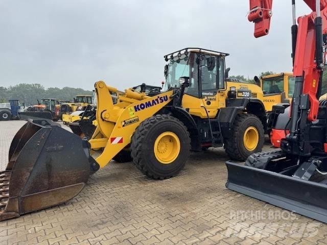 Komatsu WA 320 Pale gommate