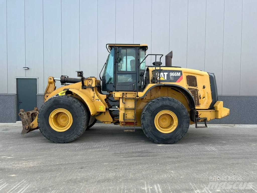 CAT 966 M XE Pale gommate