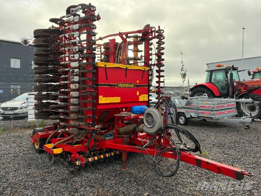 Väderstad Rapid800 Perforatrici