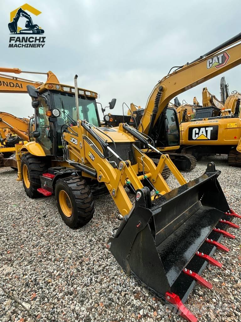 JCB 3 CX Pale gommate