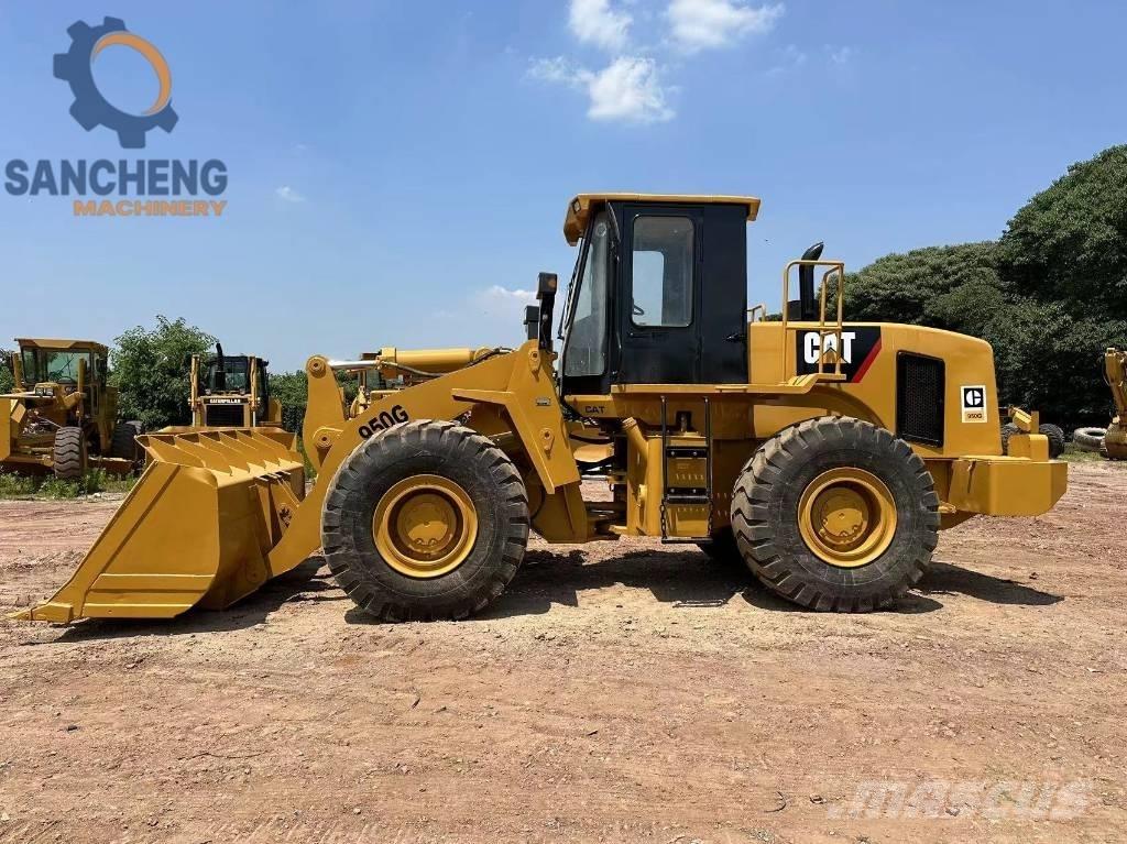 CAT 950G Pale gommate