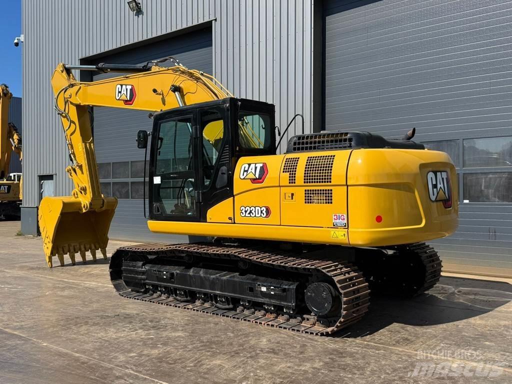 CAT 323D3 Escavatori cingolati