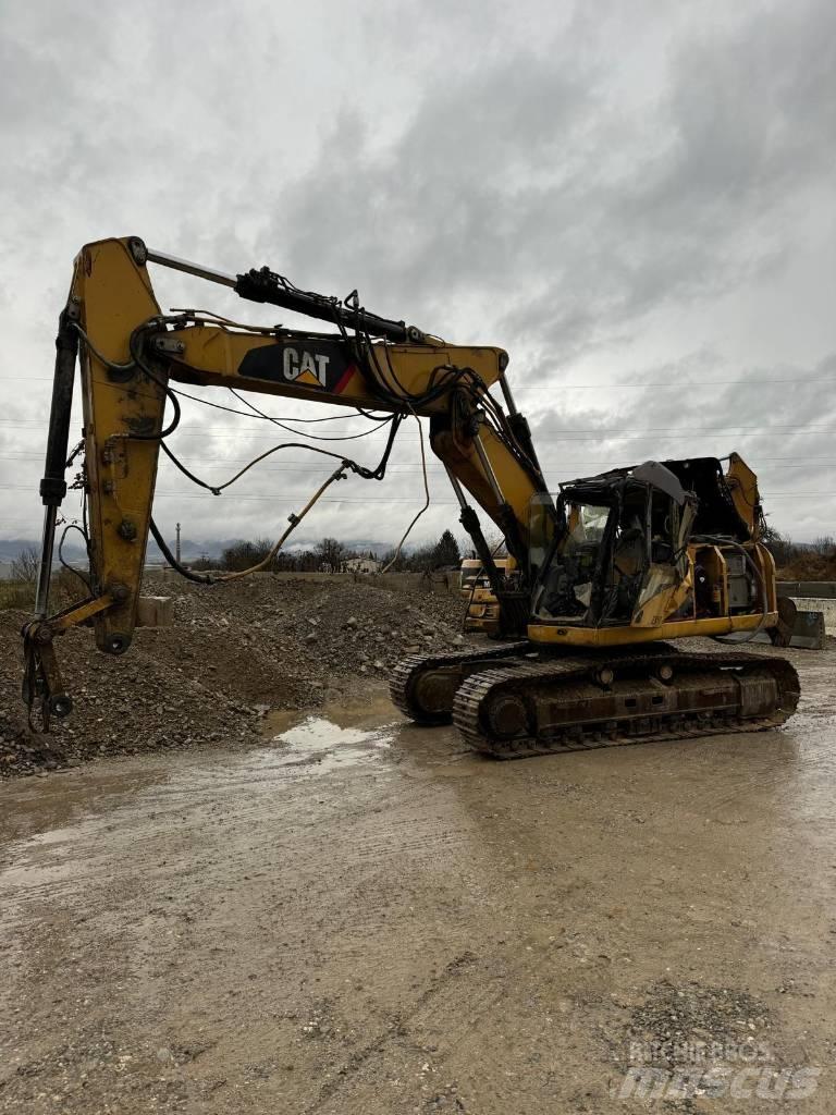 CAT 323 D Escavatori cingolati