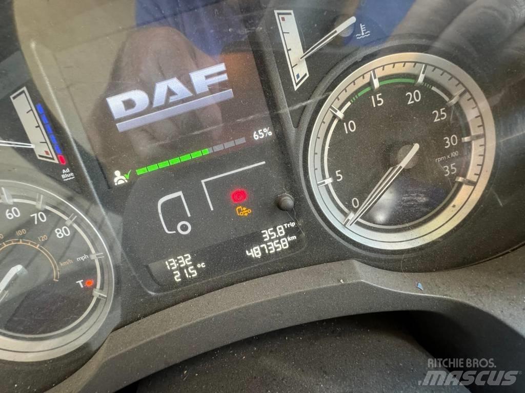 DAF LF 220 Autocarro pianale / argano