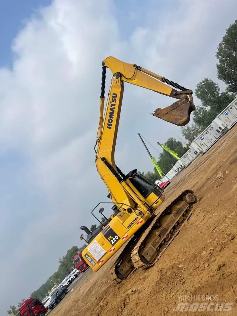 Komatsu PC 220-8 Escavatori cingolati