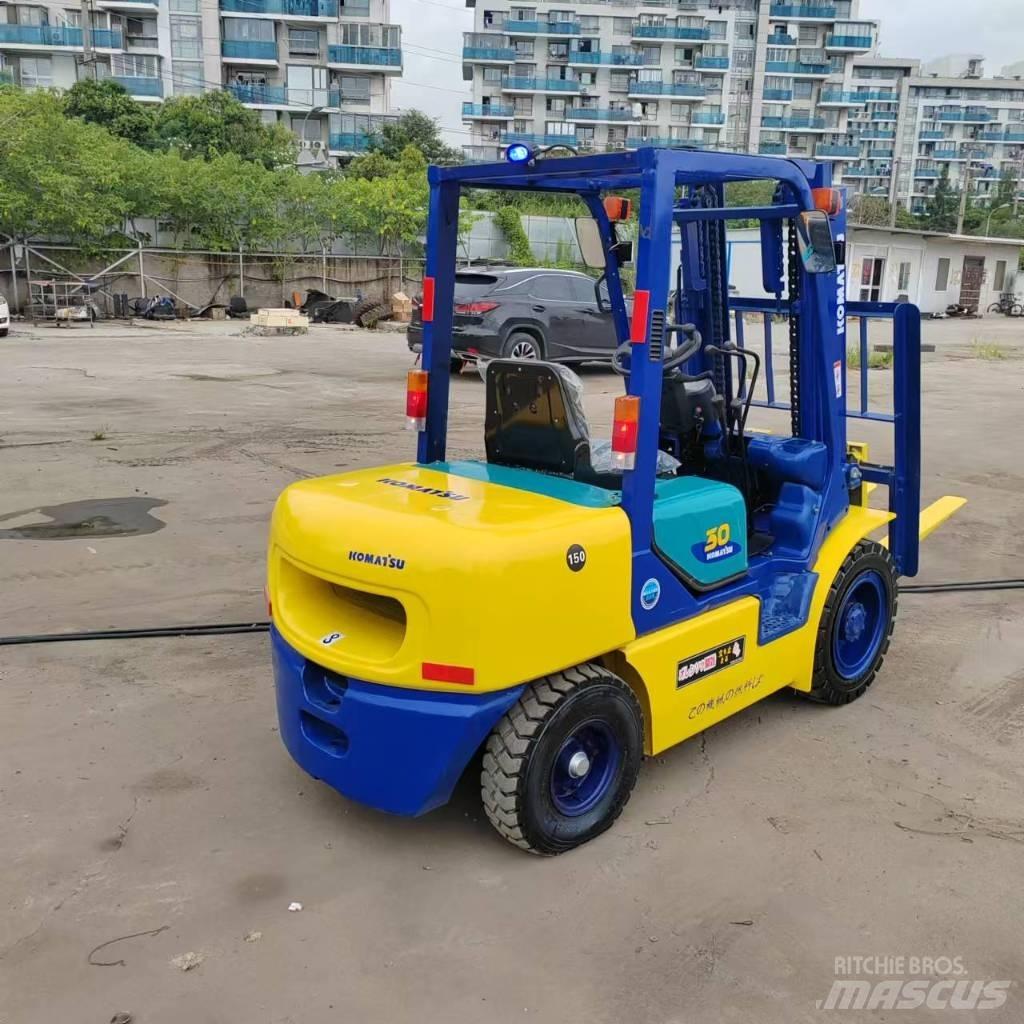Komatsu FD 30 T-17 Carrelli elevatori diesel