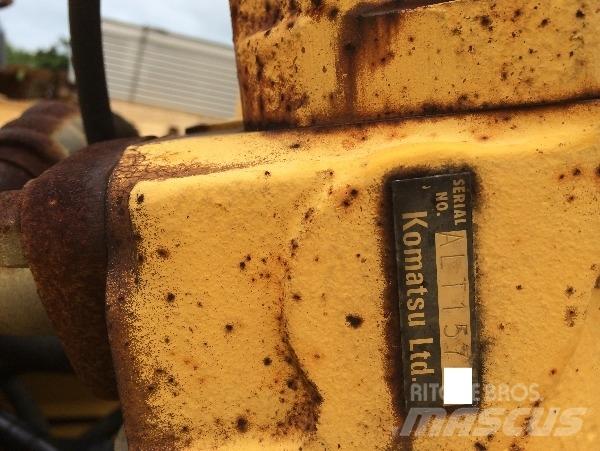 Komatsu PC200-8-AC Escavatori cingolati