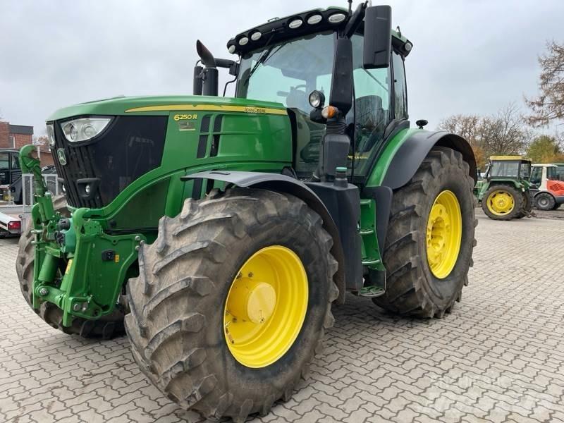 John Deere 6250R Trattori