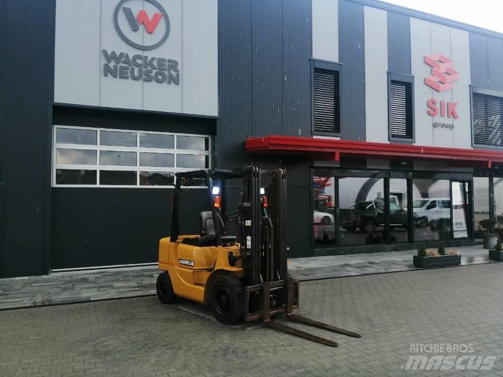CAT DP 25 K Carrelli elevatori diesel